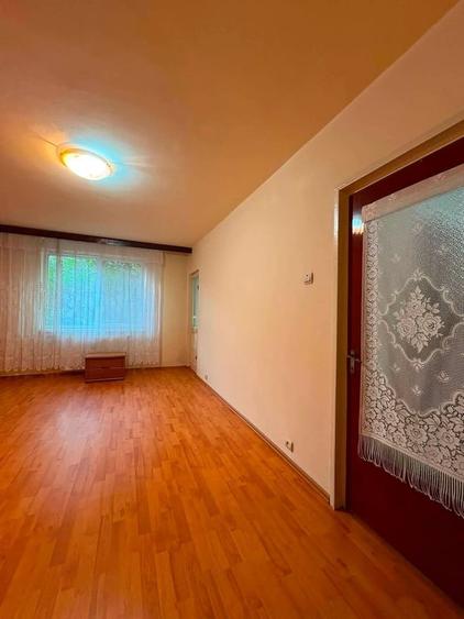 Apartament cu 2 camere decomandat în Crângași