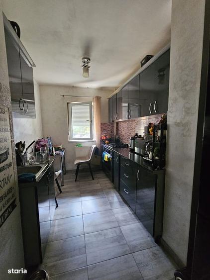 Apartament cu 3 camere decomandat în Decebal