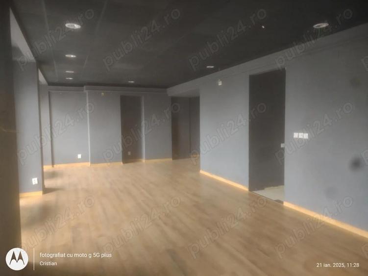 Spațiu comercial, de 86 mp, în Delfinariu