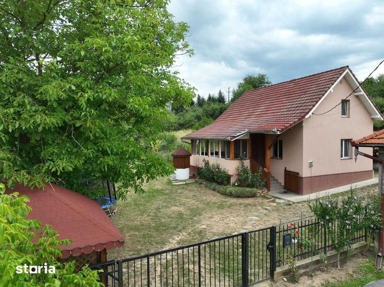 Casă cu 3 camere cu Teren 108 Mp în Central