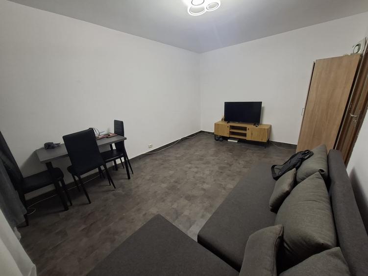 Apartament cu 2 camere decomandat în Colentina