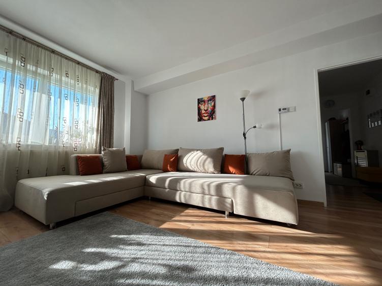 Apartament cu 2 camere decomandat în Central