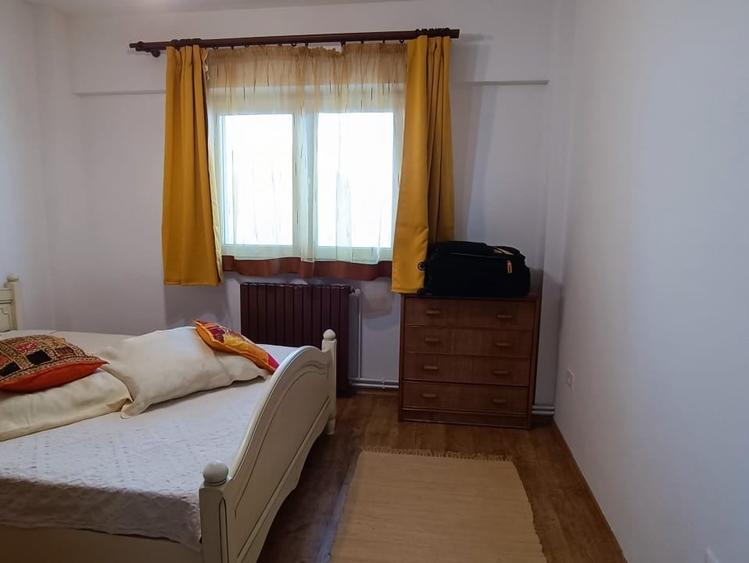 Apartament cu 3 camere, mobilat în Peninsula