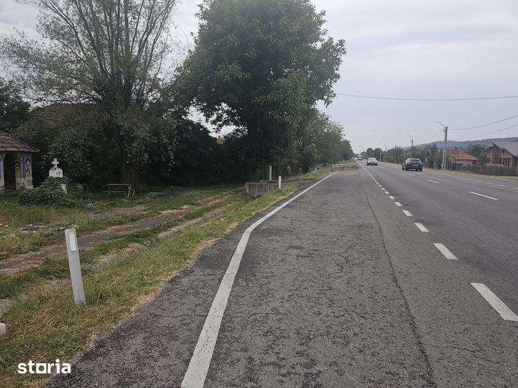 Teren de 3800 mp, în Țițești