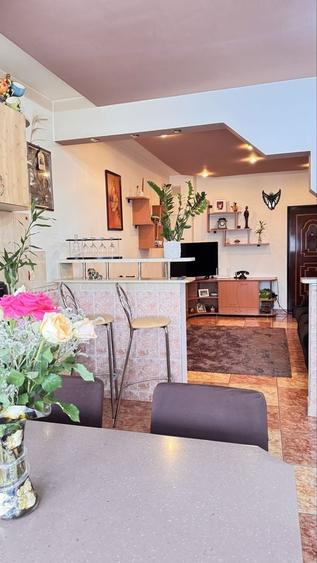 Apartament cu 3 camere decomandat în Central