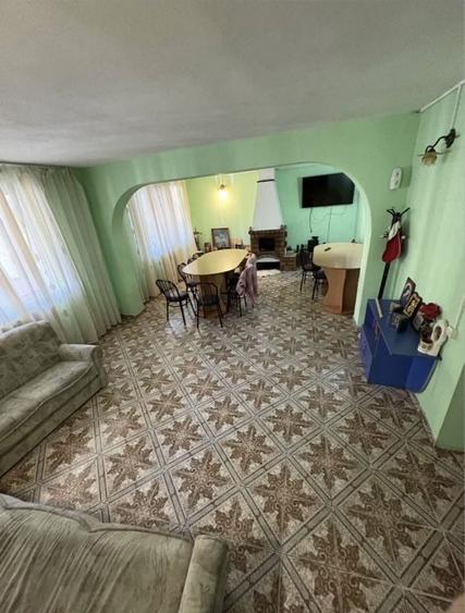 Casă cu 4 camere cu Teren 1500 Mp în Durău