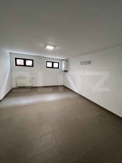 Spațiu comercial, de 240 mp, în Central