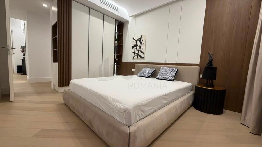 Apartament cu 3 camere decomandat, mobilat în Pipera