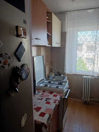 Garsonieră decomandată în Central