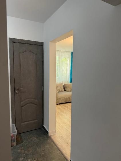 Apartament cu 3 camere decomandat, mobilat în Drumul Taberei