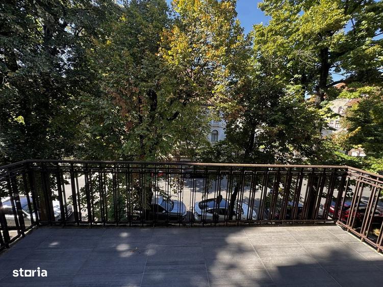 Apartament cu 4 camere în Dorobanți