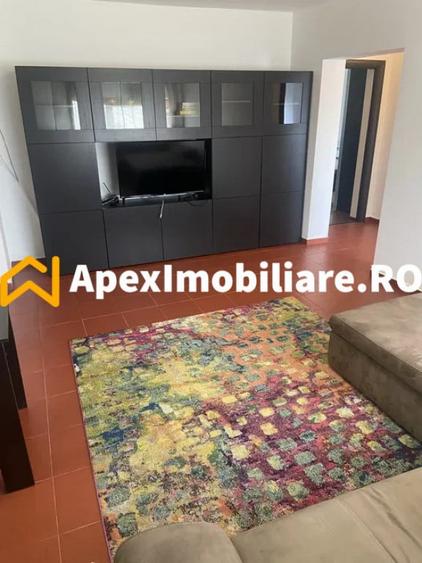 Apartament cu 3 camere semidecomandat în Titulescu
