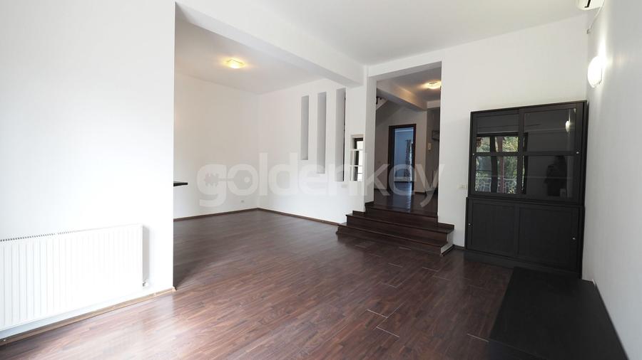 Duplex cu 6 camere cu Canalizare în Pipera