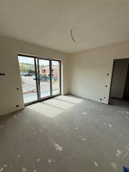 Casă cu 3 camere în Borhanci