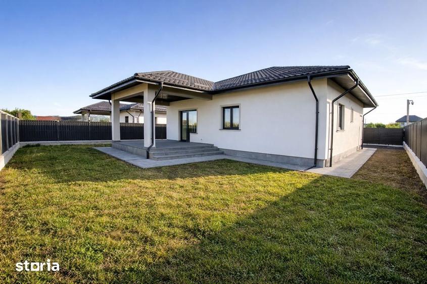 Casă cu 4 camere cu Teren 400 Mp în Dancu