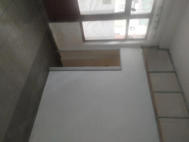 Garsoniera, parter, central, Bumbesti jiu - 5