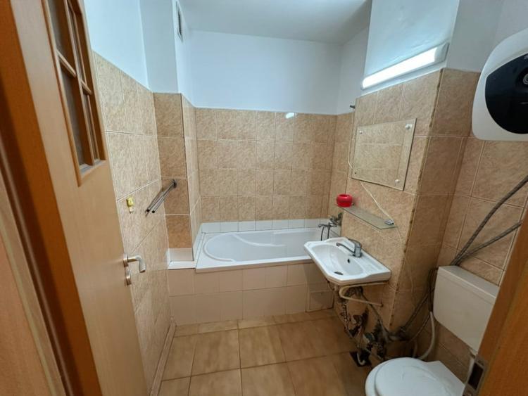 Apartament cu 2 camere semidecomandat în Nord