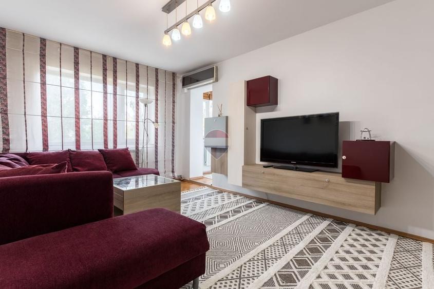 Apartament cu 3 camere decomandat, mobilat în Ultracentral