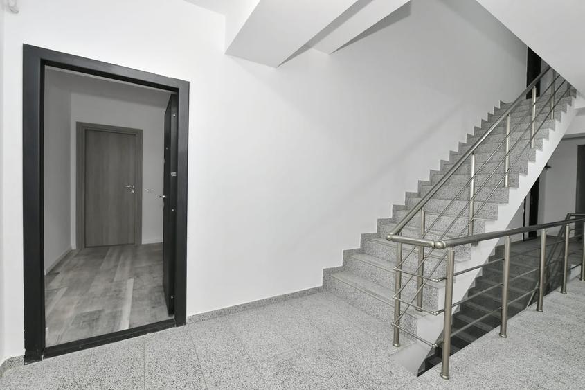 Apartament 2 camere, ansamblu nou P+3, cu lift, pret 1500mp+tva - 17