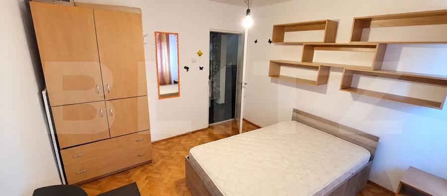 Apartament cu 3 camere decomandat, mobilat în Central