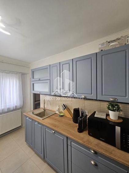 Apartament cu 3 camere decomandat în Faleza Nord