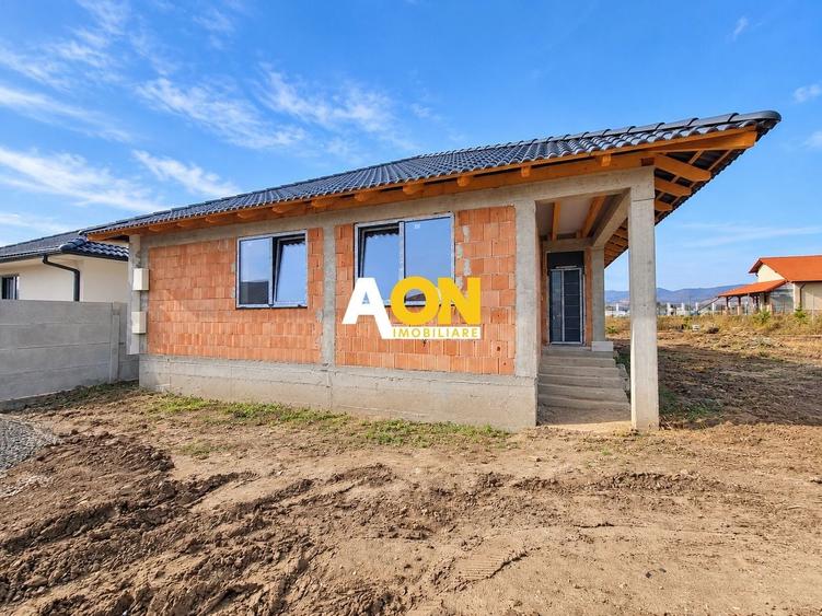 Casă individuală cu 4 camere cu Teren 458 Mp în Partoș