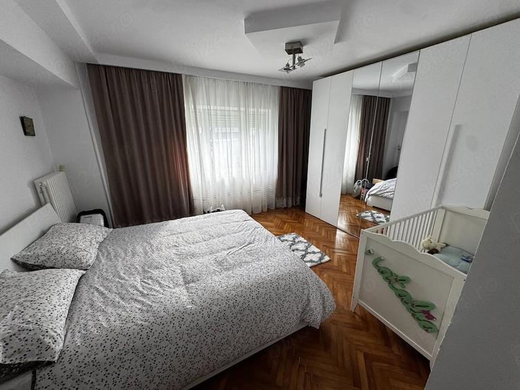 Apartament cu 2 camere decomandat în Centrul Istoric