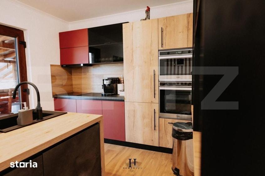 Casă cu 10 camere cu Teren 3462 Mp în Mărișel