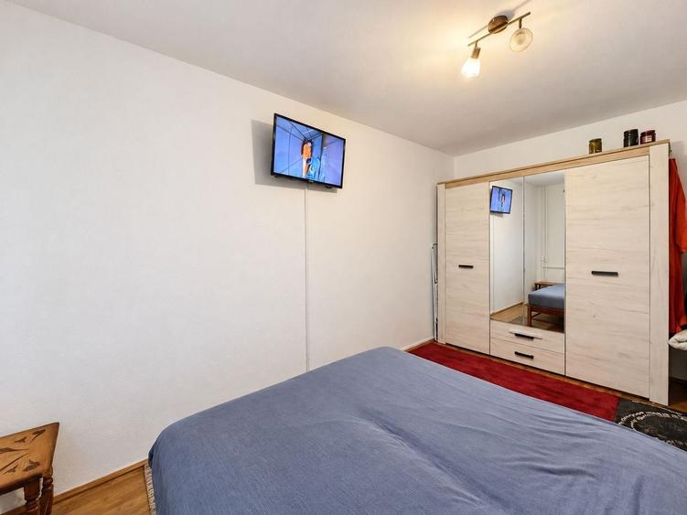 Apartament cu 2 camere semidecomandat, mobilat în Lipovei