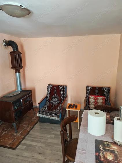 Casă cu 6 camere în Calomfirești