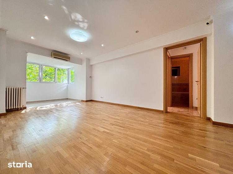 Apartament cu 4 camere decomandat în Centrul Civic