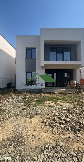 Casă cu 4 camere cu Teren 470 Mp în Săsar