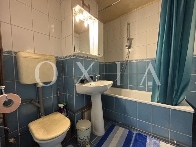 Apartament cu 2 camere semidecomandat, mobilat în Lipovei