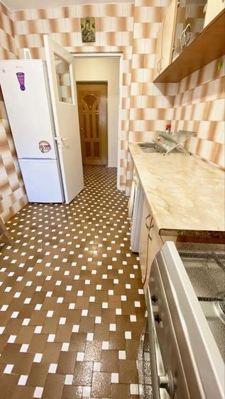 Apartament cu 2 camere decomandat în Basarabia