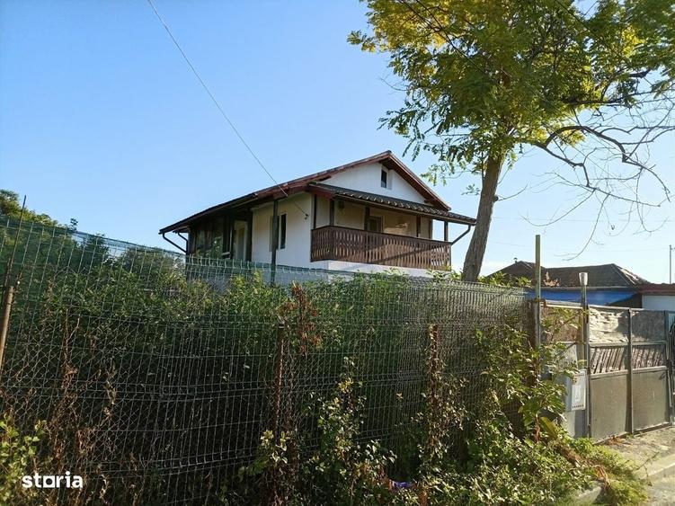 Casă cu 4 camere în Nord