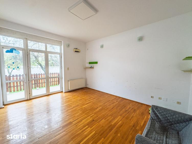 Casă cu Teren 1775 Mp în Central