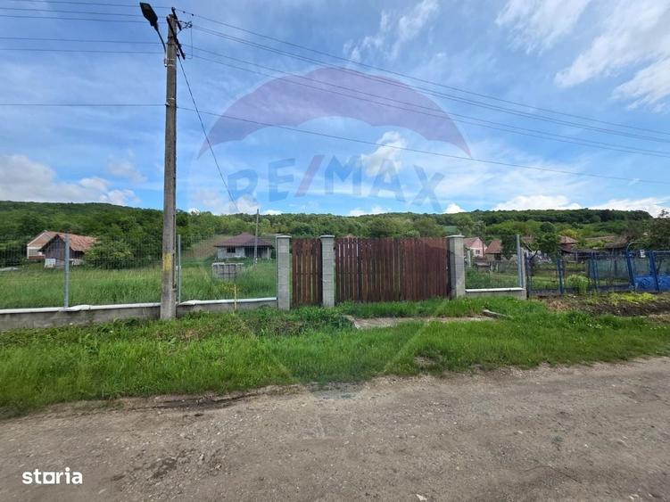 Casă cu 3 camere în Cornești