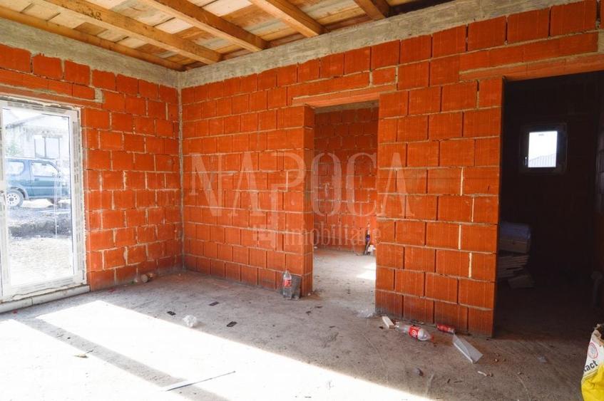 Casă cu 3 camere cu Teren 490 Mp în Central