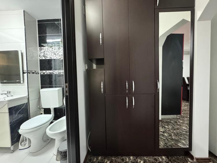 Apartament cu 2 camere semidecomandat în Central