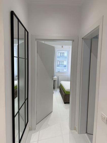 Apartament cu 2 camere decomandat, mobilat în Regie