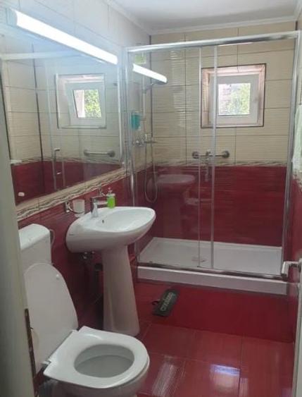 Apartament cu 4 camere decomandat, mobilat în Vitan Mall