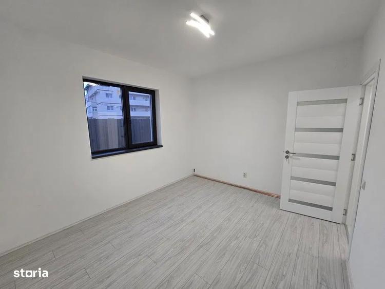 Casă cu 3 camere cu Canalizare în Central