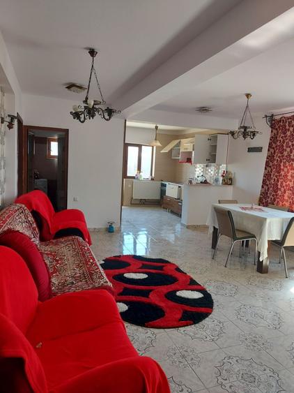 Casă cu 3 camere în Moara