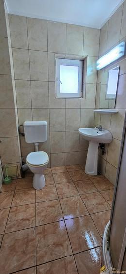 Spațiu comercial, de 120 mp, în Central