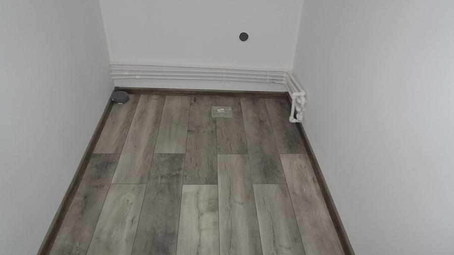 Casă cu 6 camere cu Garaj în Împăratul Traian
