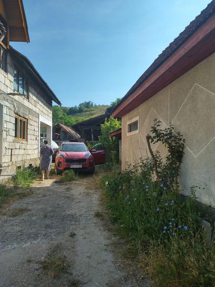 Casă cu 4 camere în Almașu Sec