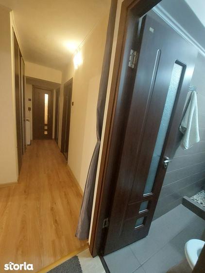 Apartament cu 3 camere decomandat în Decebal