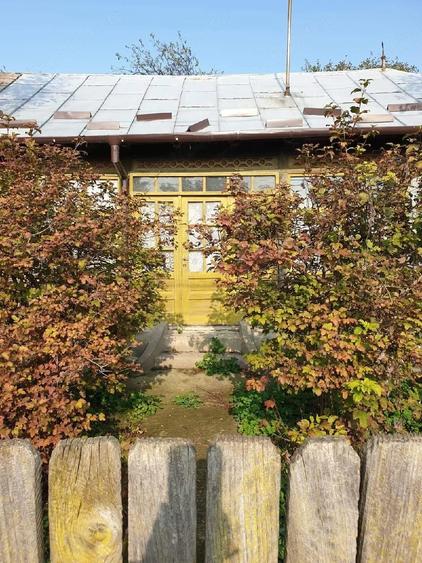 Casă cu 4 camere cu Teren 2640 Mp în Central