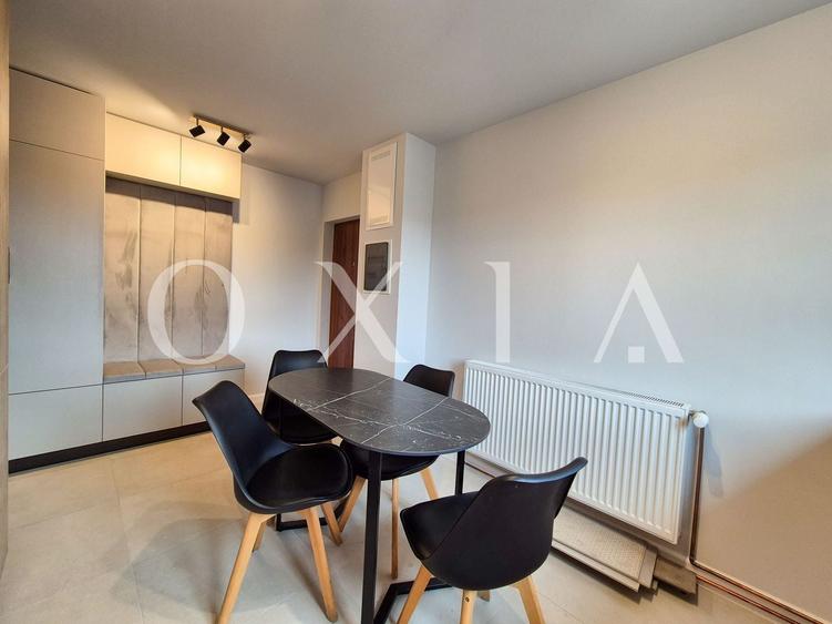 Apartament cu 3 camere semidecomandat, mobilat în Complex Studențesc