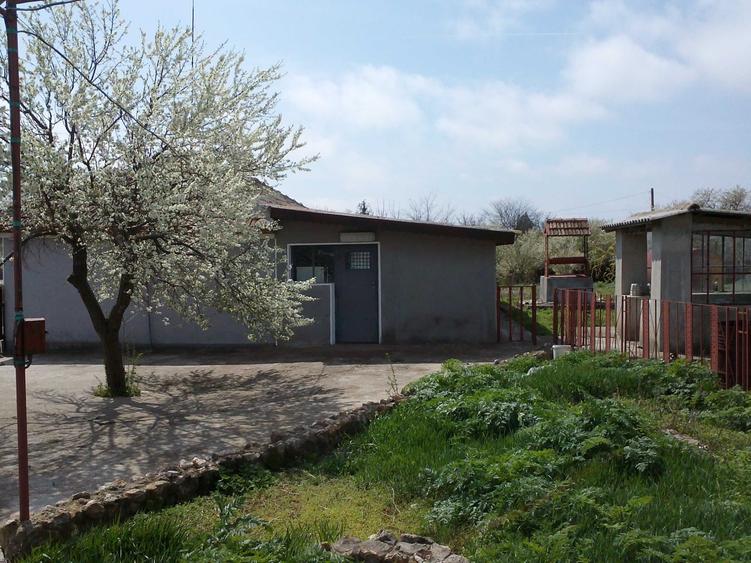Casă cu 3 camere în General Scărișoreanu